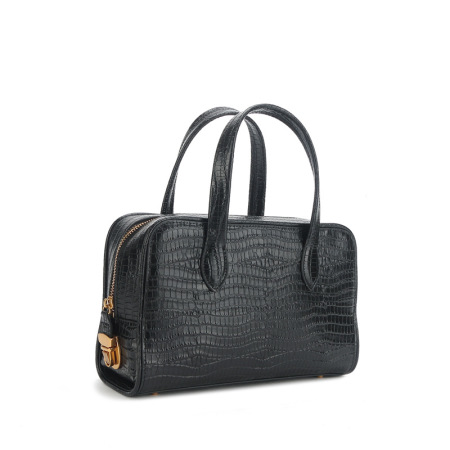 The same business high-end handbag 57